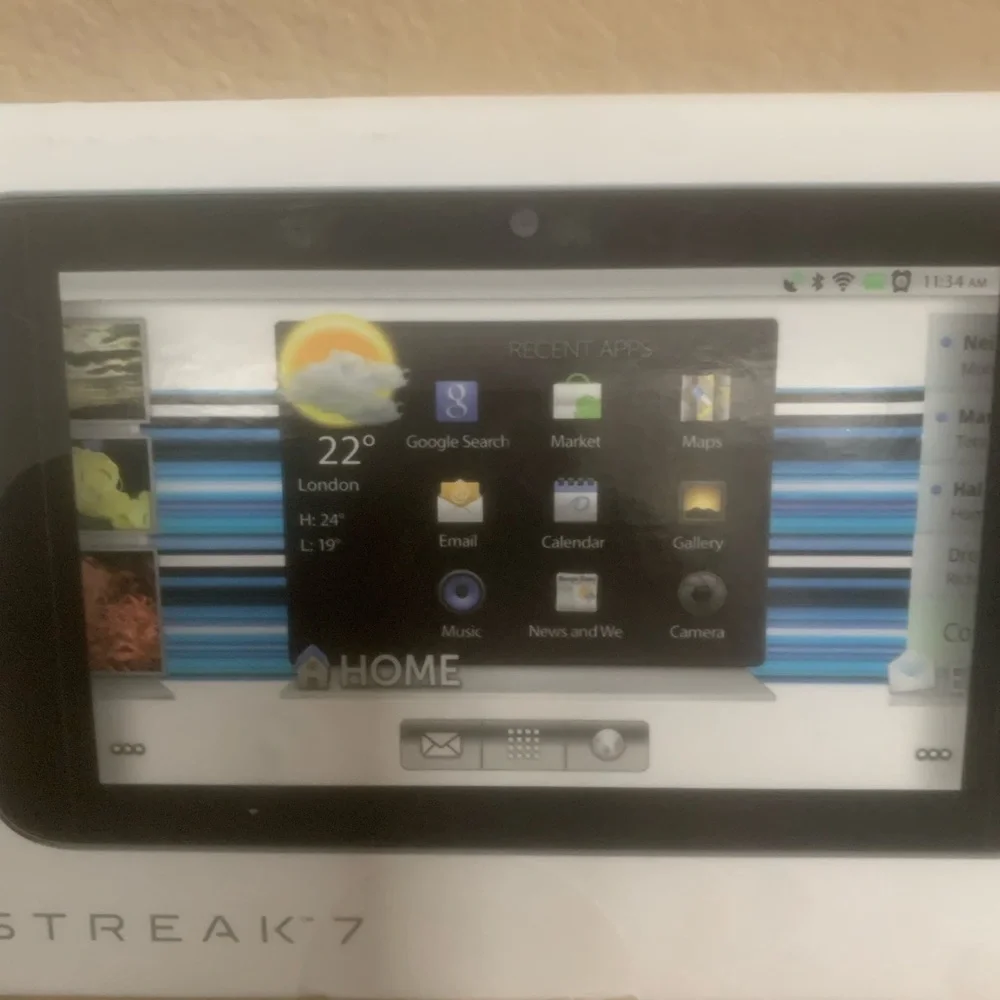 Dell Streak 7 tablet PC 16 GB Average Battery Life 24 hrs 2.08 pounds W/Box